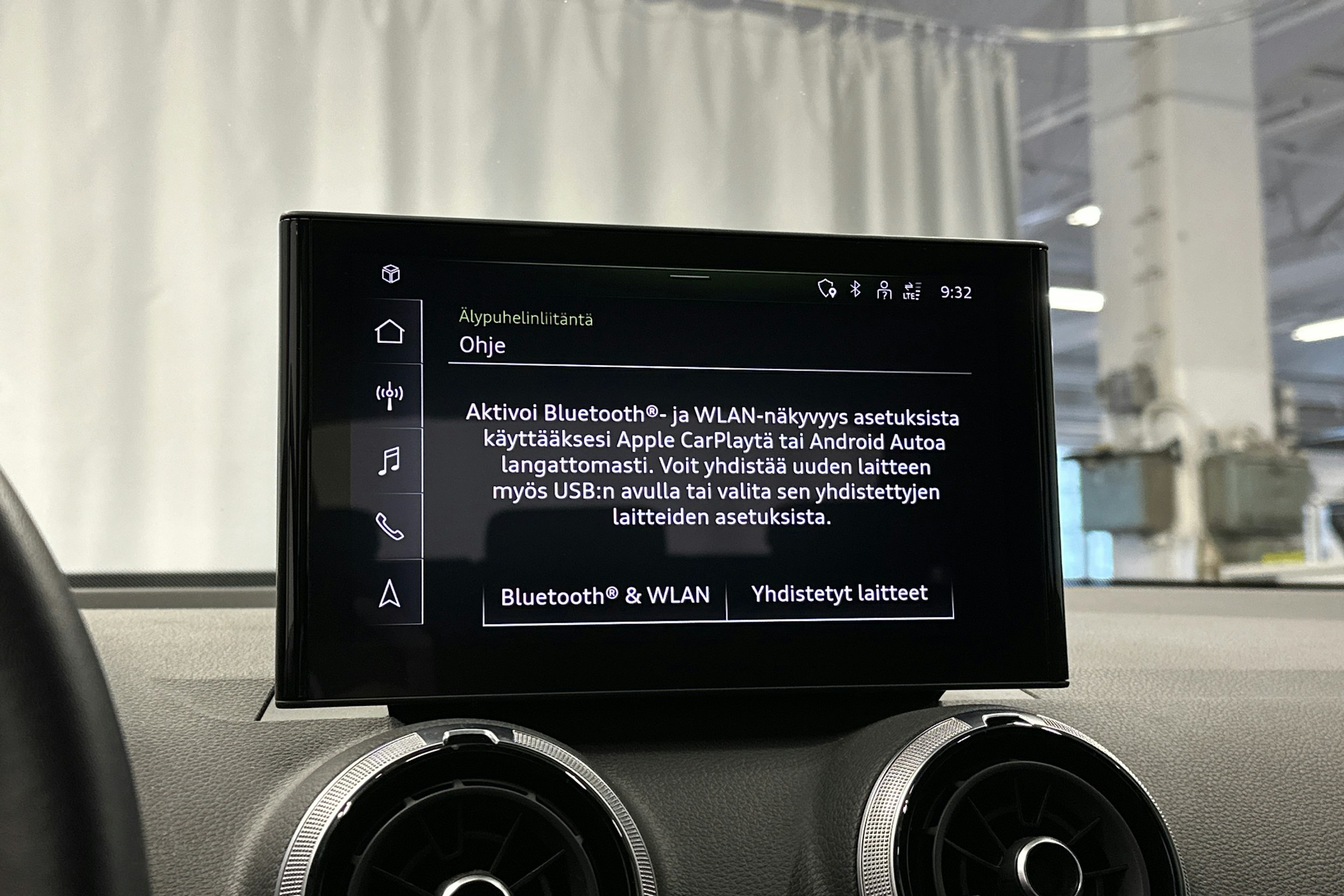 sininen Audi Q2 2024 kuva 24.