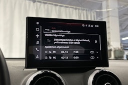 sininen Audi Q2 2024 kuva 26.