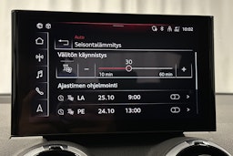sininen Audi Q2 2024 kuva 22.