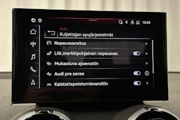 sininen Audi Q2 2024 kuva 23.