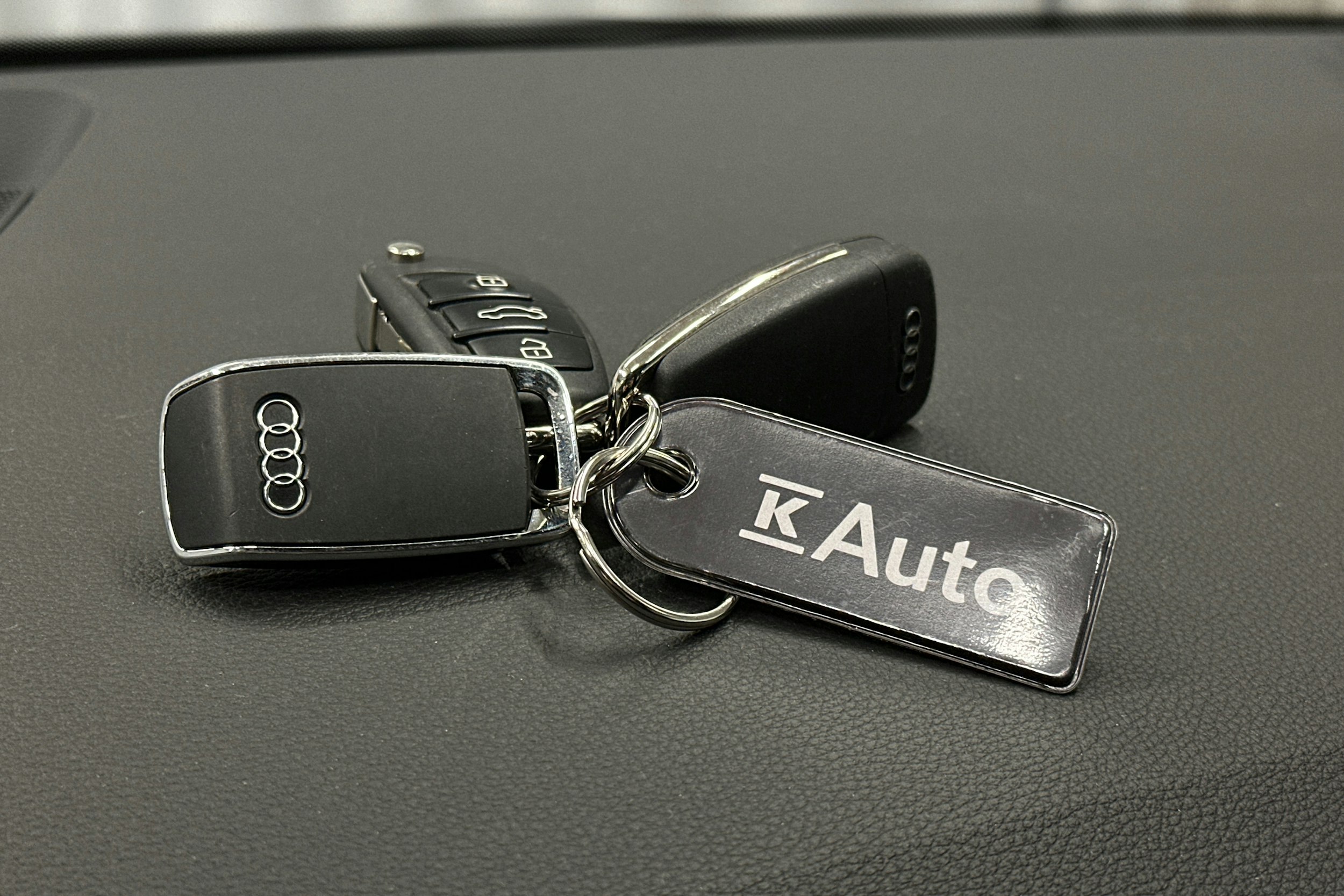 sininen Audi Q2 2024 kuva 28.