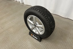 sininen Audi Q2 2024 kuva 13.