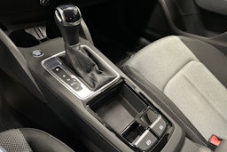 sininen Audi Q2 2024 kuva 24.