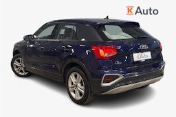 sininen Audi Q2 2024 kuva 2.