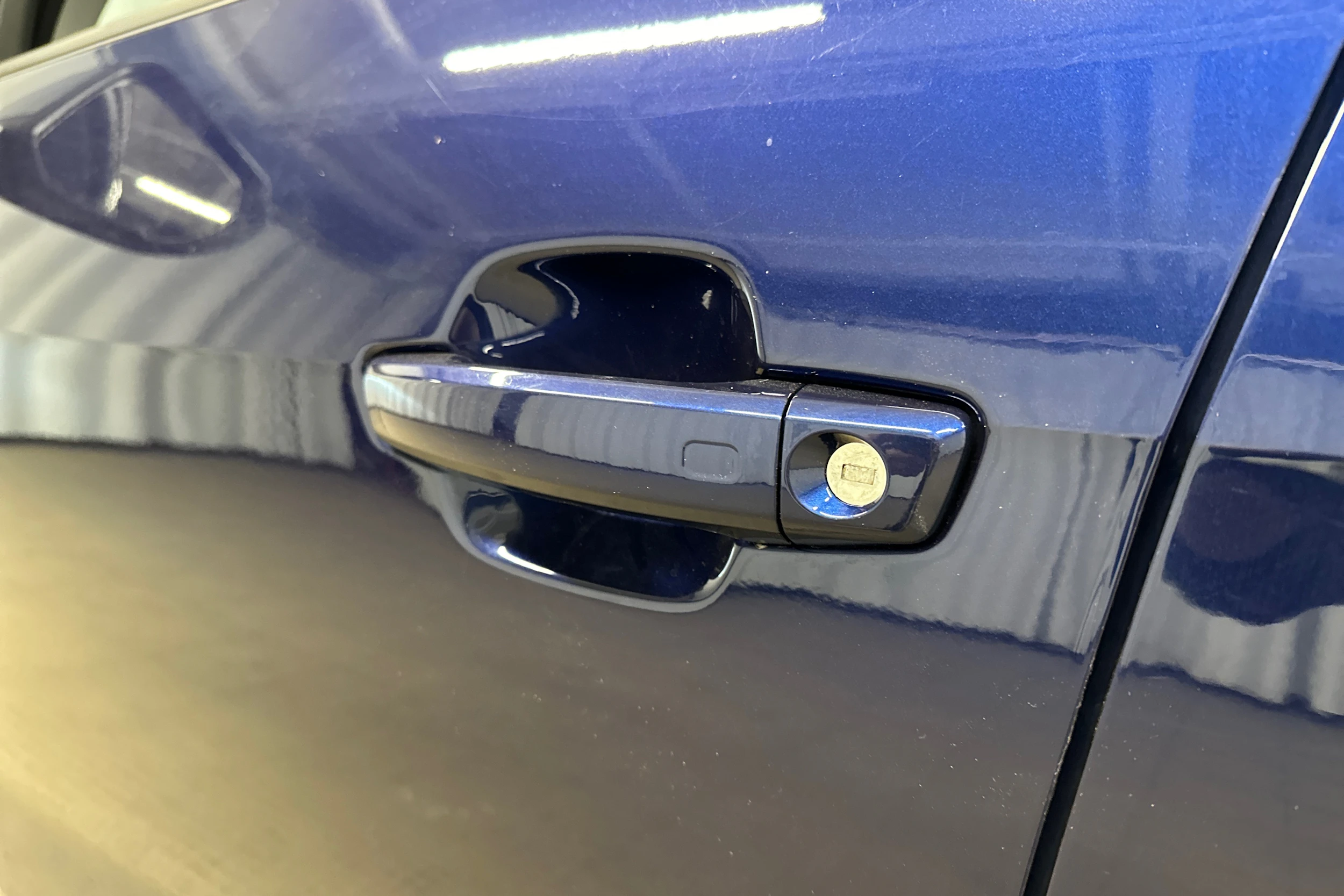 sininen Audi Q2 2024 kuva 31.