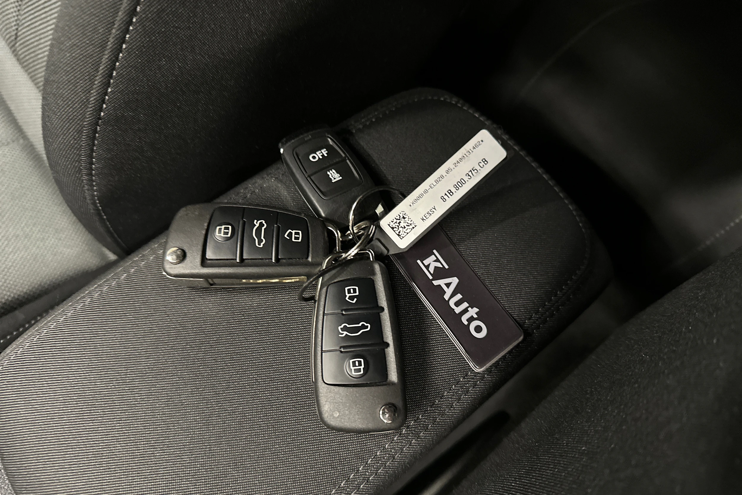 sininen Audi Q2 2024 kuva 32.