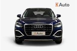 sininen Audi Q2 2024 kuva 5.