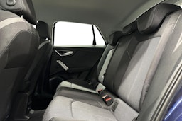 sininen Audi Q2 2024 kuva 10.