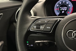 sininen Audi Q2 2024 kuva 17.