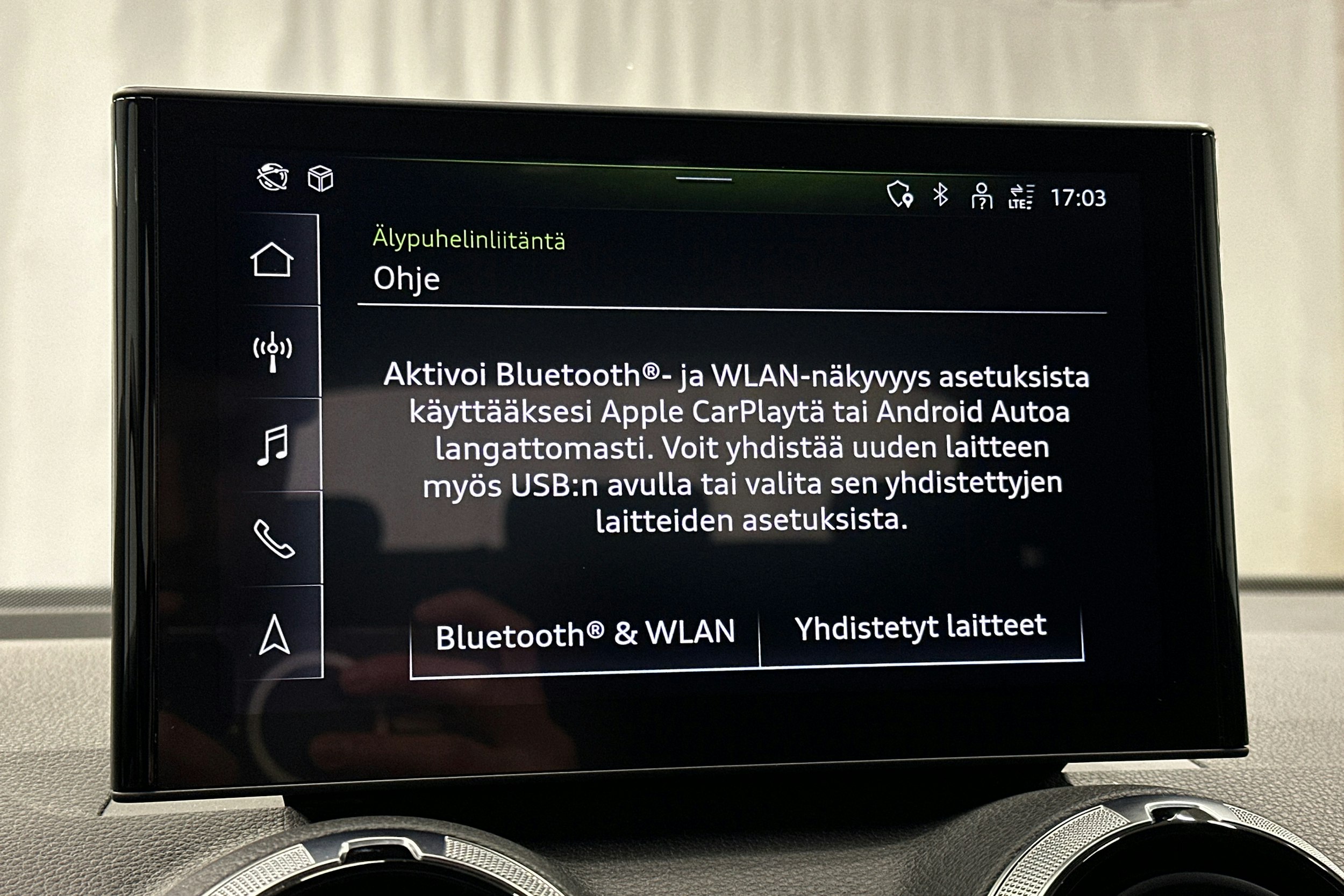 sininen Audi Q2 2024 kuva 21.