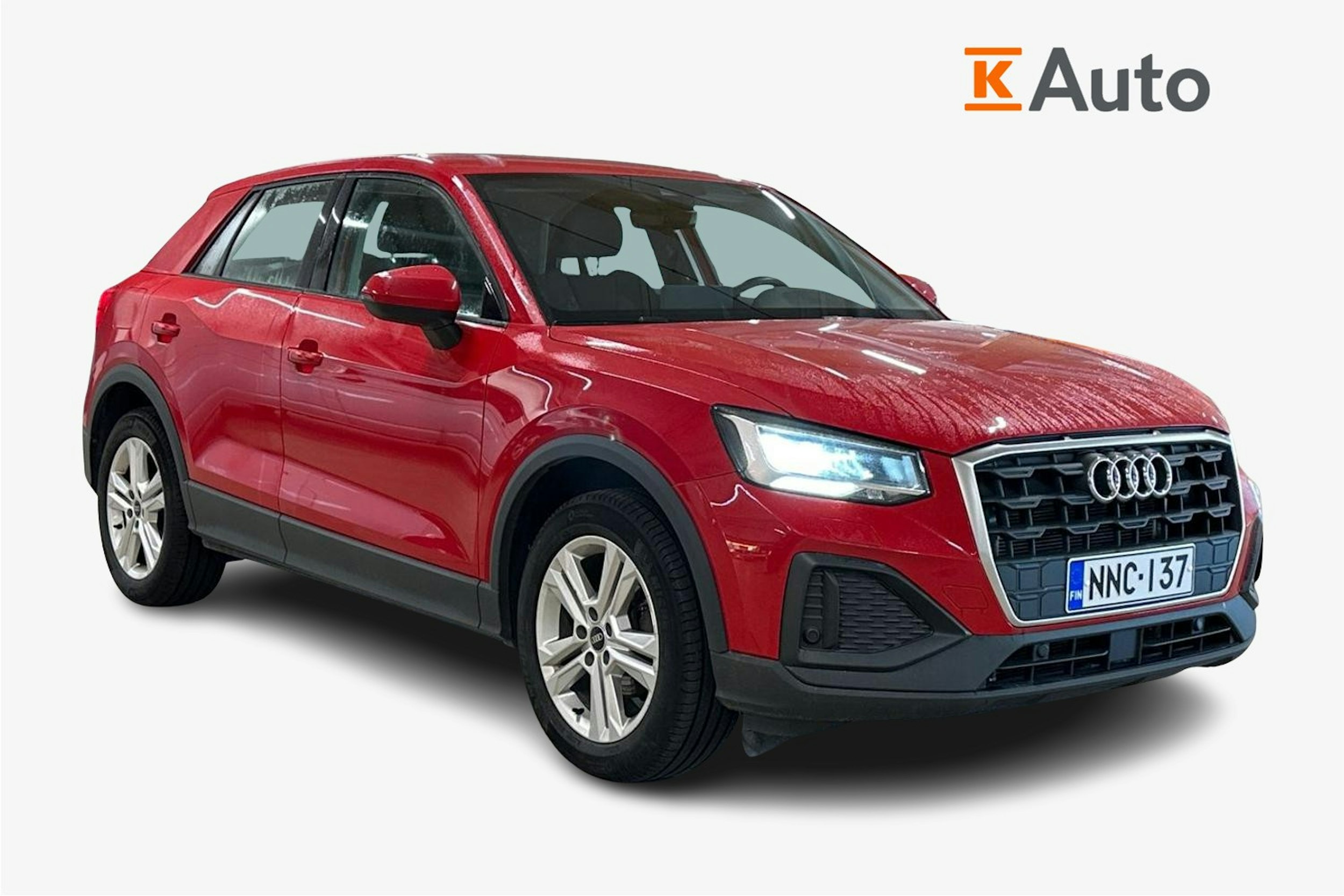 punainen Audi Q2 2024 kuva 1.