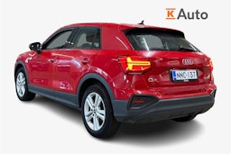 punainen Audi Q2 2024 kuva 2.