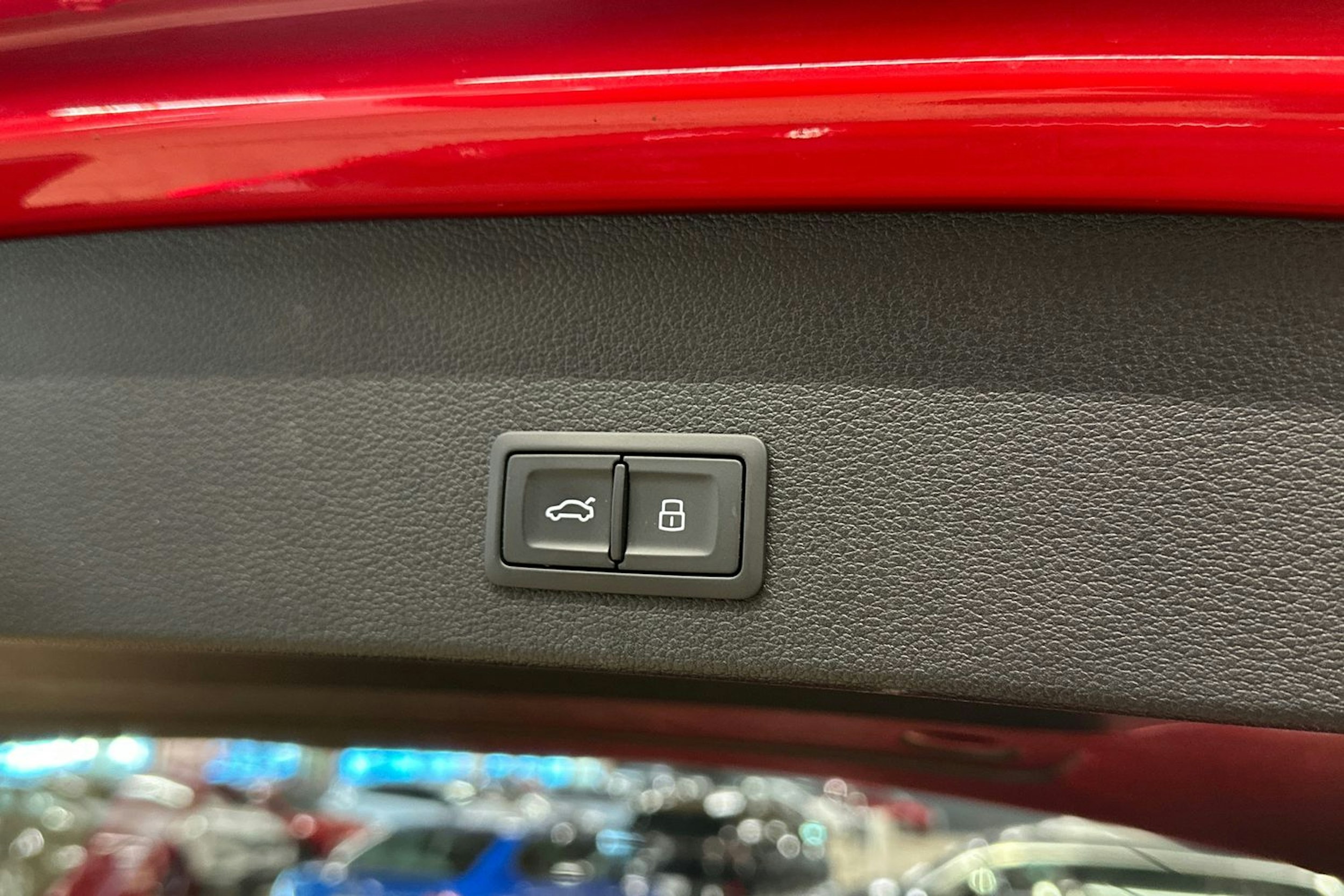 punainen Audi Q2 2024 kuva 31.