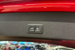 punainen Audi Q2 2024 kuva 31.
