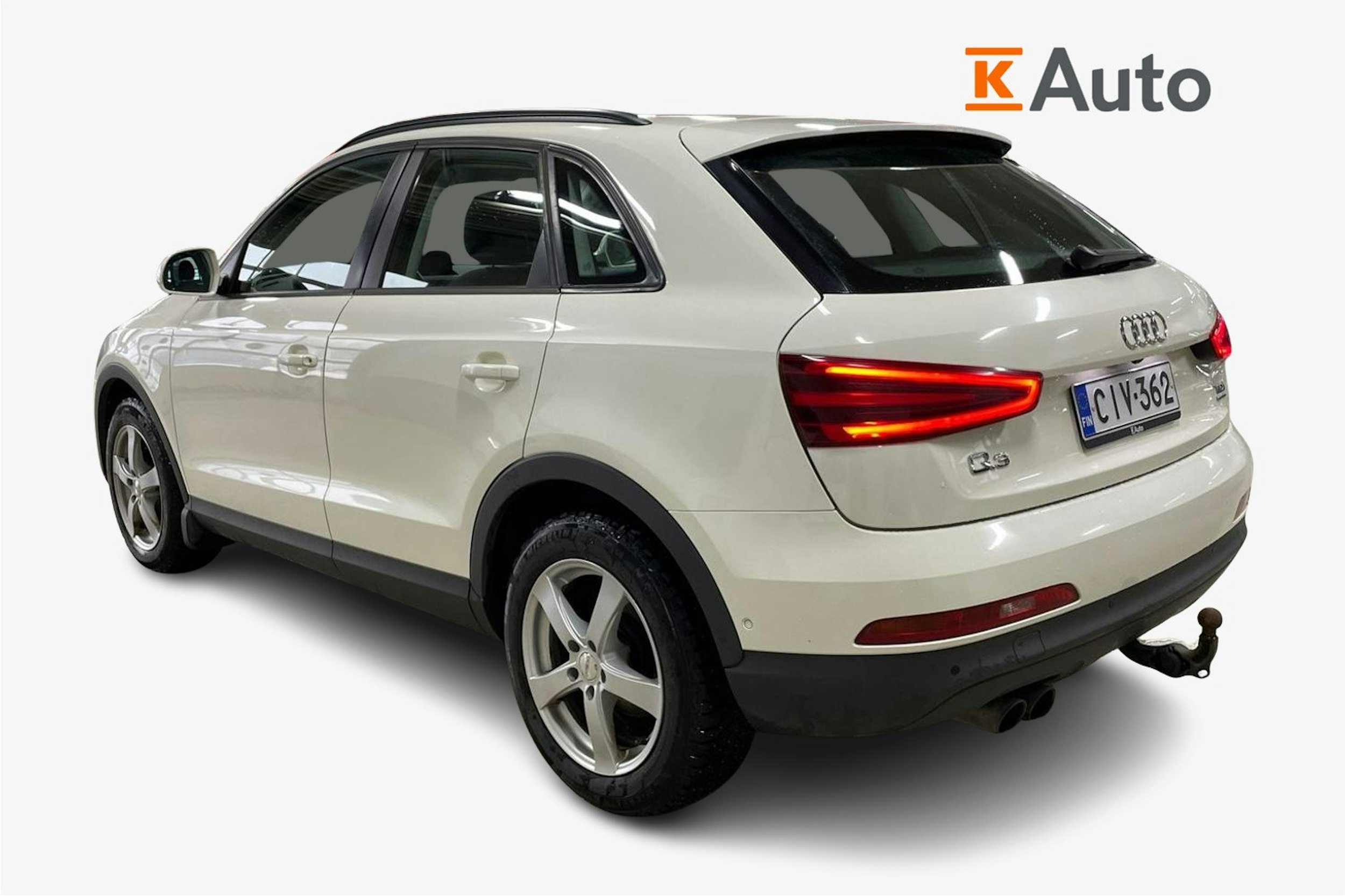 valkoinen Audi Q3 2012 kuva 2.