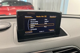Musta Audi Q3 2012 kuva 12.