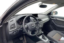 met. harmaa Audi Q3 2012 kuva 3.