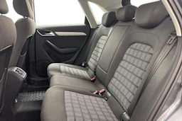 harmaa Audi Q3 2012 kuva 8.