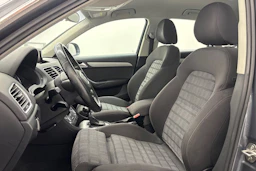harmaa Audi Q3 2012 kuva 11.