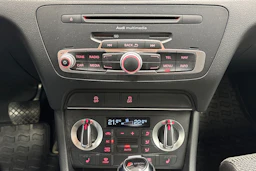 harmaa Audi Q3 2012 kuva 16.