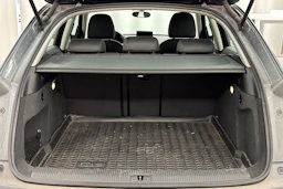 harmaa Audi Q3 2012 kuva 18.