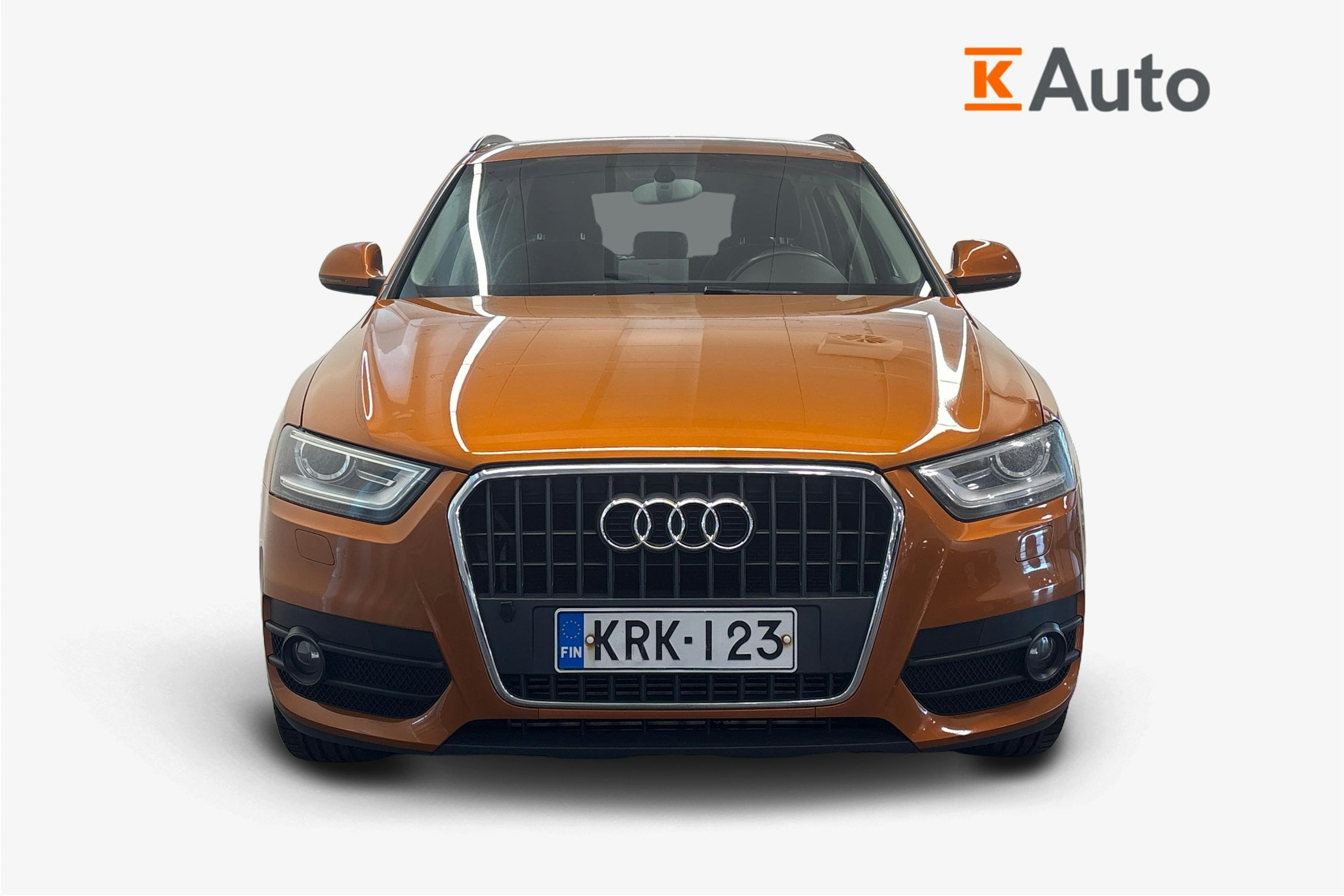 Oranssi Audi Q3 2012 kuva 5.