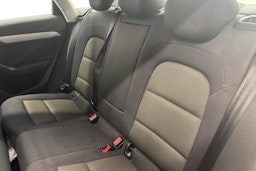 Oranssi Audi Q3 2012 kuva 10.