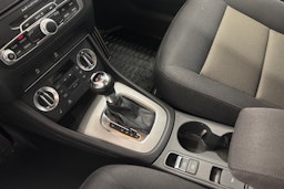 Oranssi Audi Q3 2012 kuva 14.
