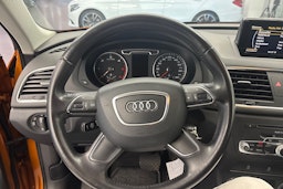 Oranssi Audi Q3 2012 kuva 16.