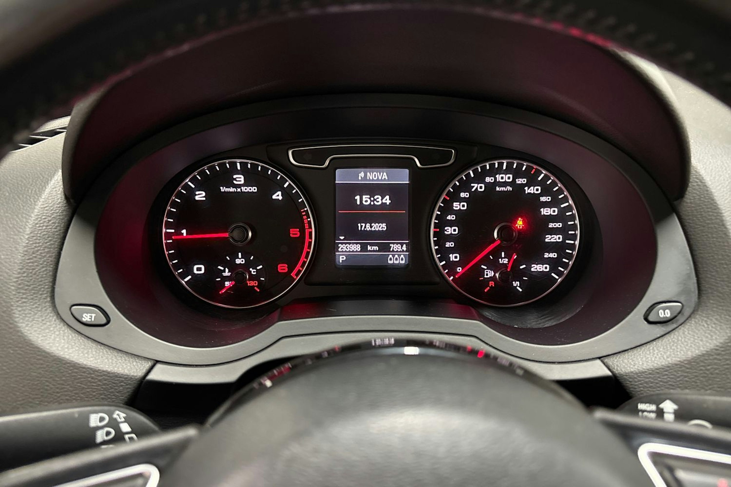 musta Audi Q3 2012 kuva 16.