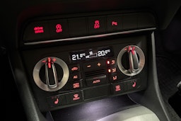 musta Audi Q3 2012 kuva 21.