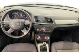 Harmaa Audi Q3 2012 kuva 7.