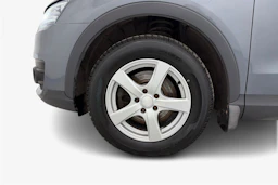 Harmaa Audi Q3 2012 kuva 9.