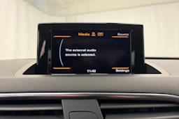 Harmaa Audi Q3 2012 kuva 16.