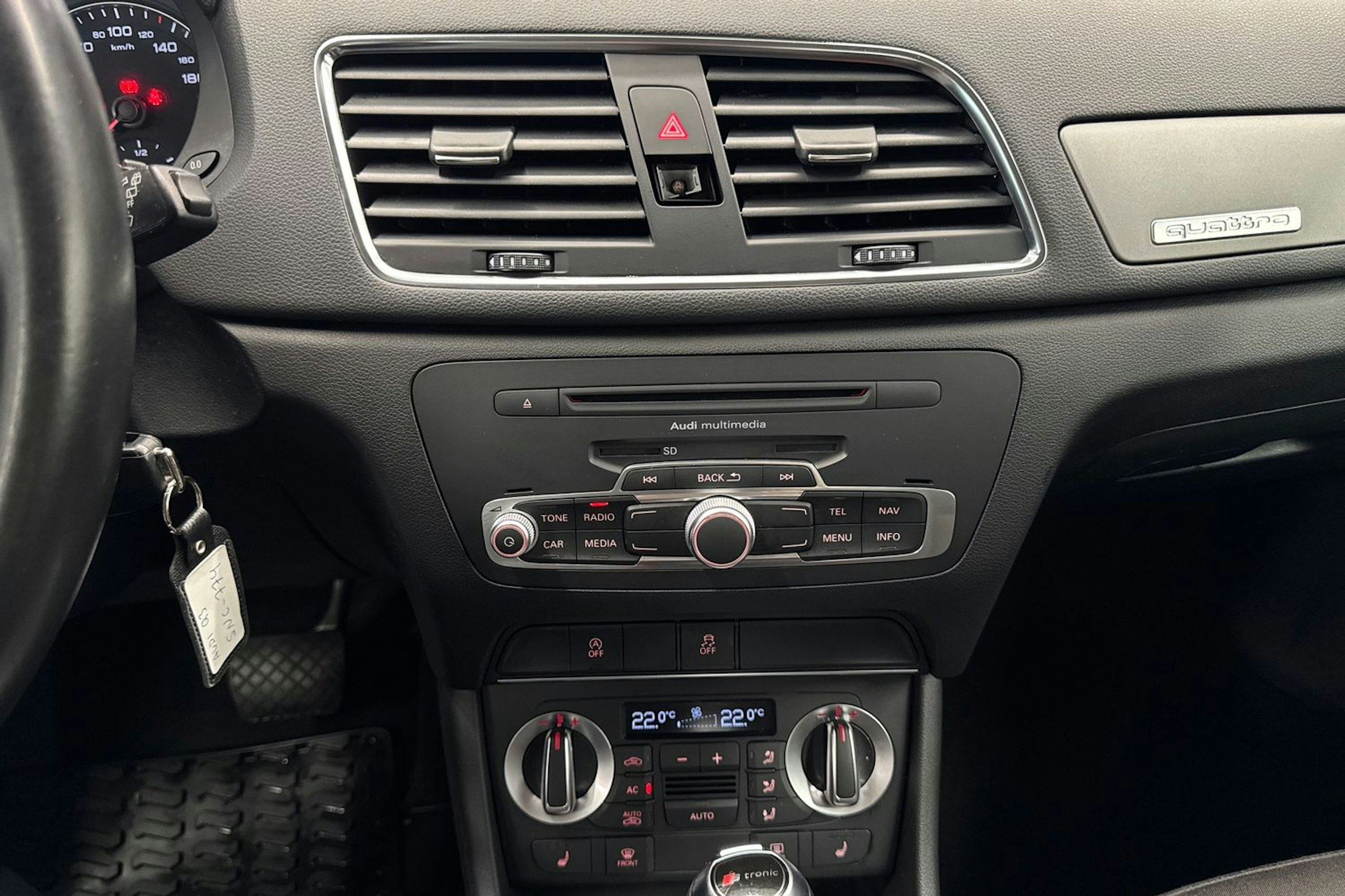 met. ruskea (beige) Audi Q3 2012 kuva 18.