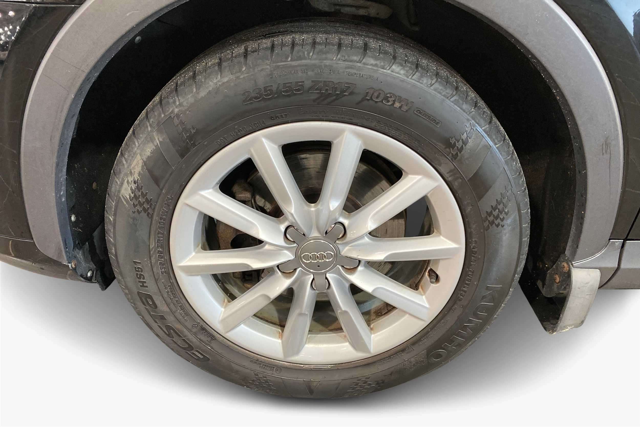 musta Audi Q3 2013 kuva 9.