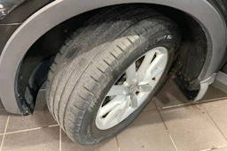 musta Audi Q3 2013 kuva 10.
