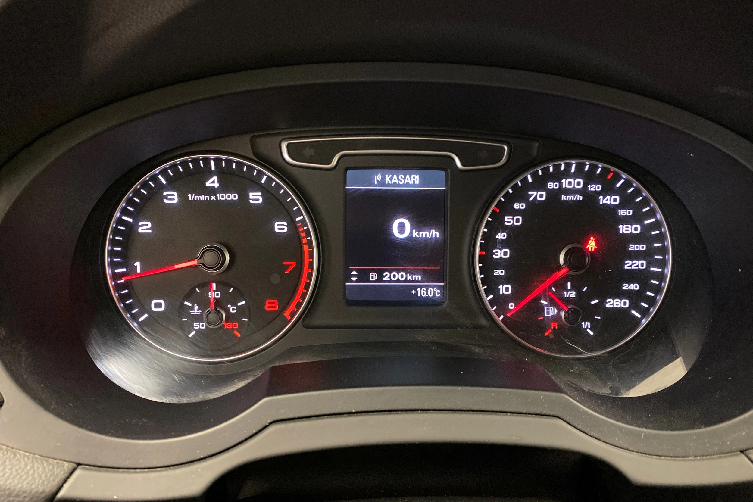 musta Audi Q3 2013 kuva 20.