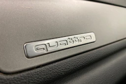 musta Audi Q3 2013 kuva 28.