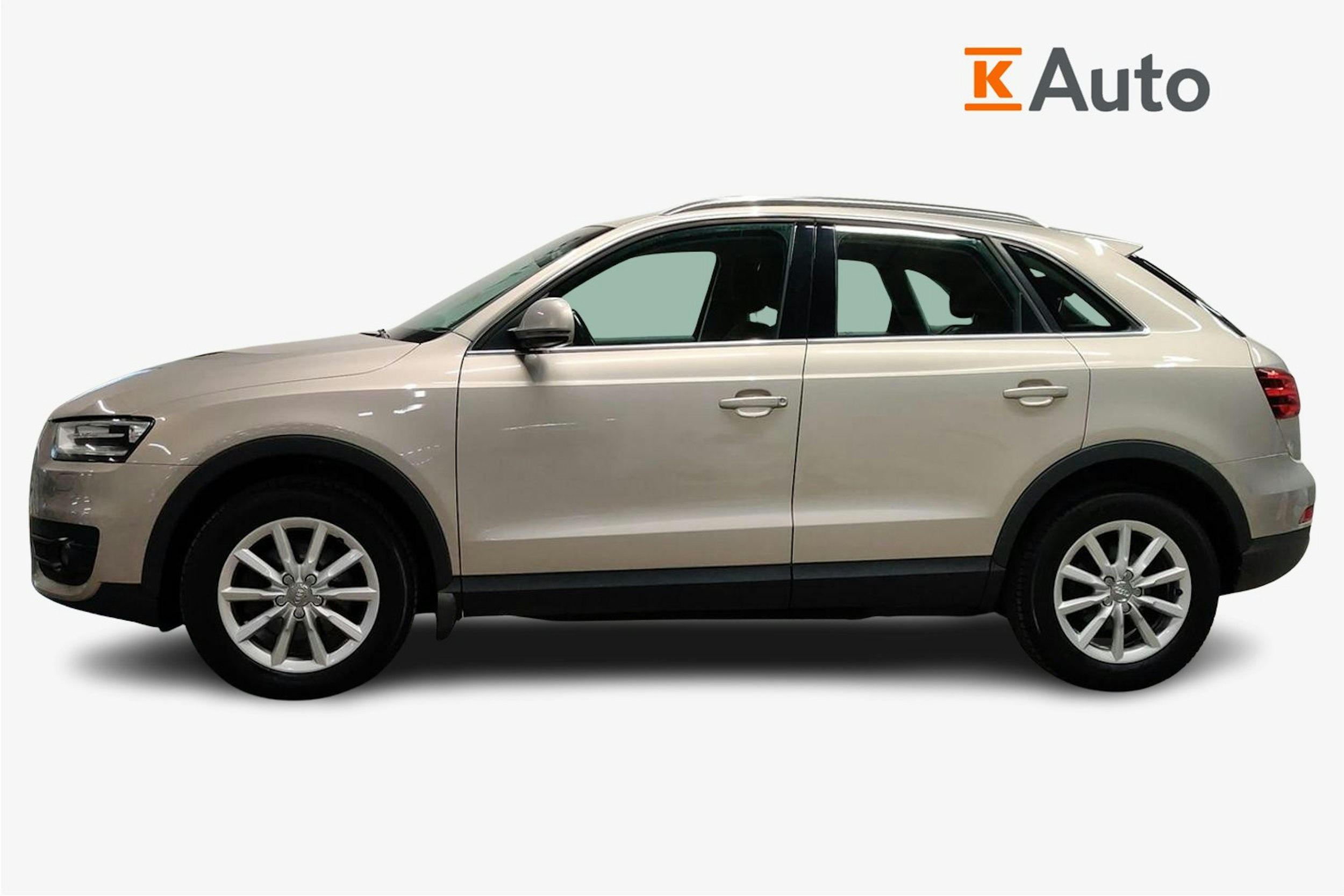 ruskea (beige) Audi Q3 2013 kuva 6.