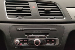 ruskea (beige) Audi Q3 2013 kuva 17.