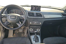 valkoinen Audi Q3 2014 kuva 7.