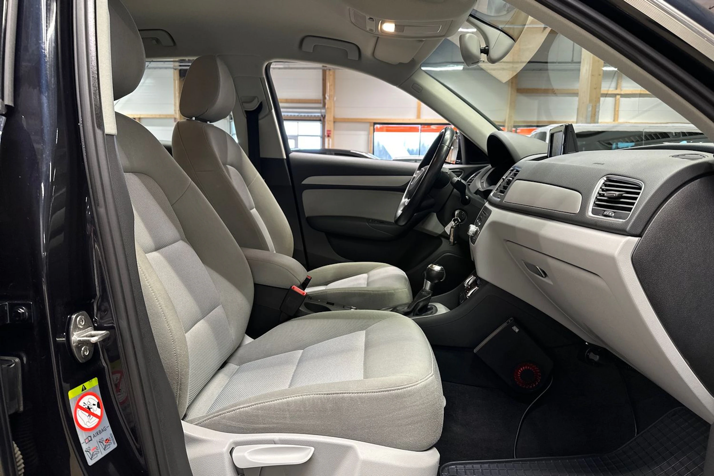 sininen Audi Q3 2014 kuva 11.