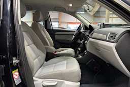 sininen Audi Q3 2014 kuva 11.