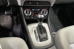 sininen Audi Q3 2014 kuva 16.