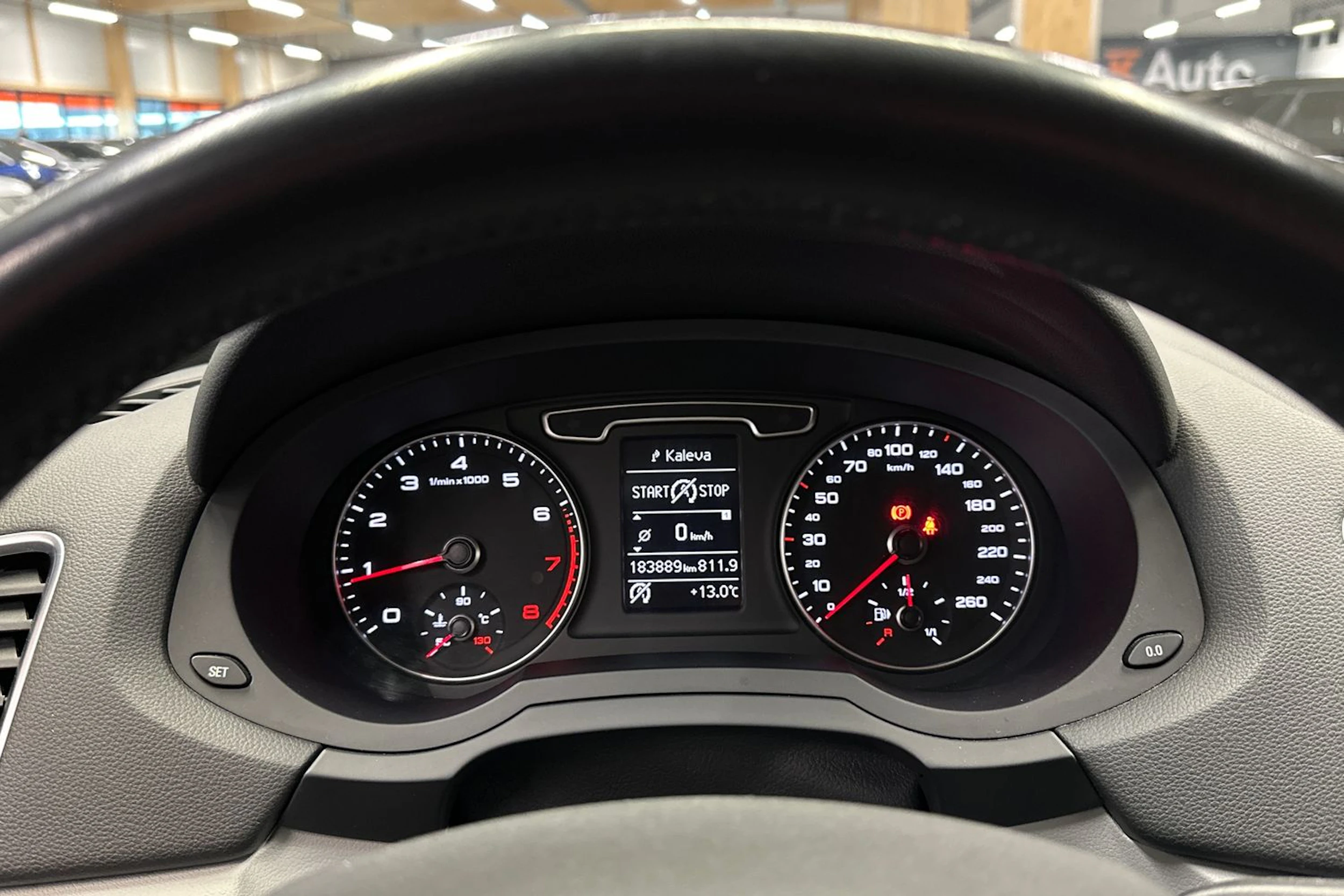 sininen Audi Q3 2014 kuva 17.