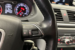 sininen Audi Q3 2014 kuva 21.