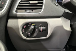 sininen Audi Q3 2014 kuva 22.