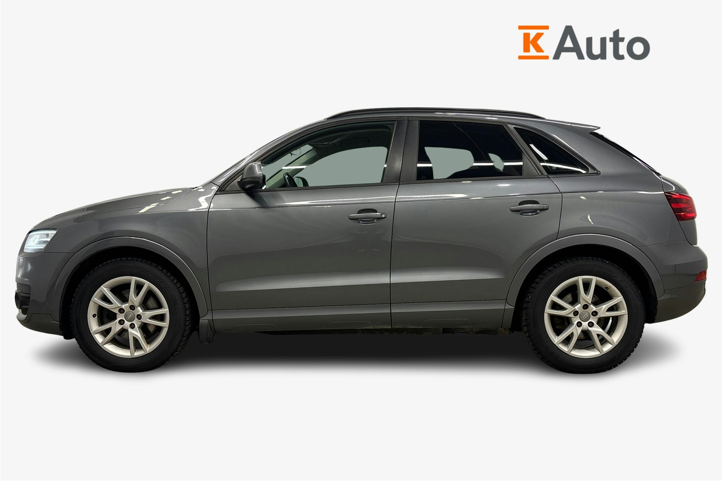 harmaa Audi Q3 2014 kuva 6.