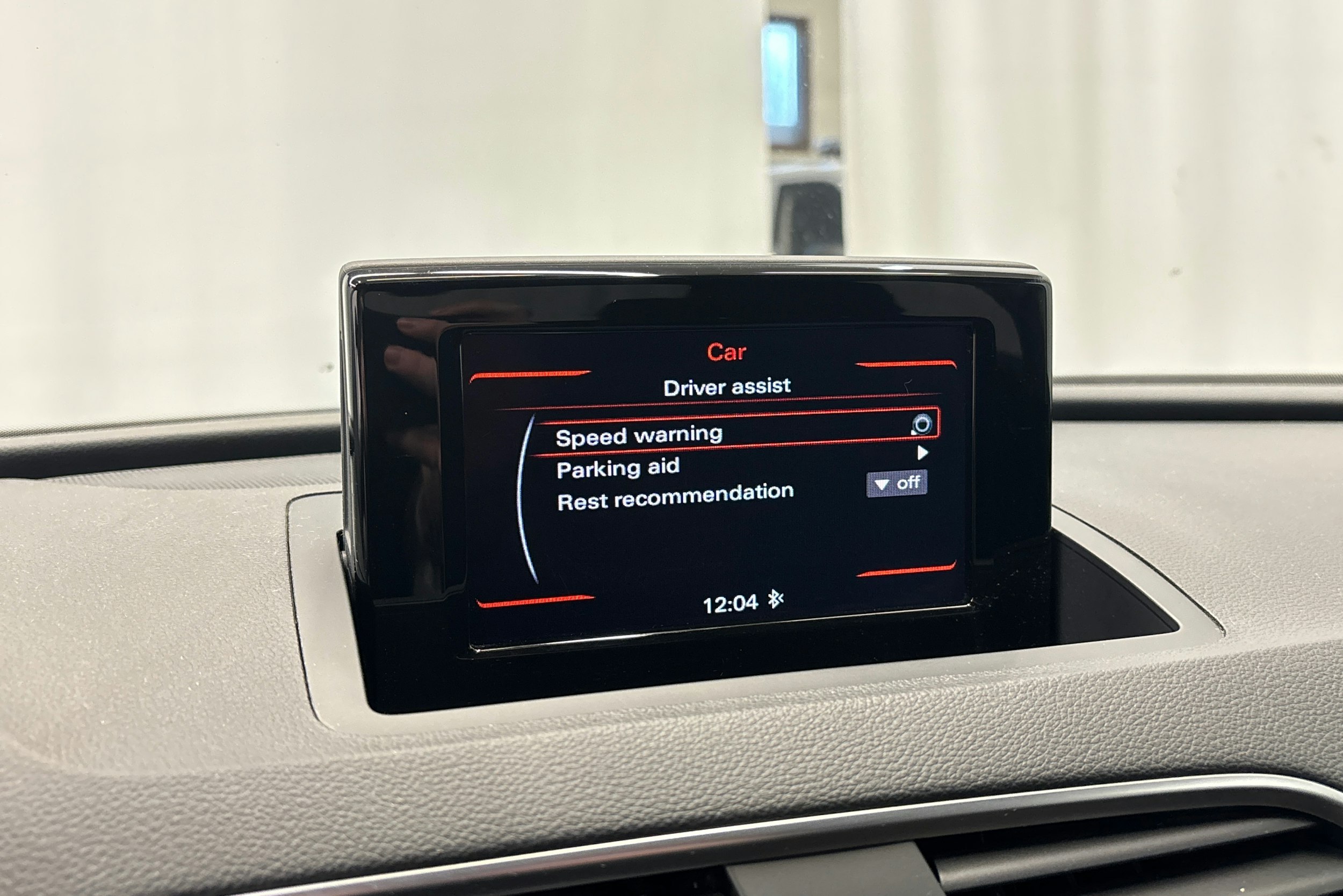 harmaa Audi Q3 2014 kuva 23.